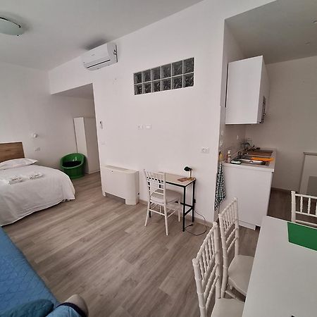 Sottoripa Loft Apartment เจนัว ภายนอก รูปภาพ